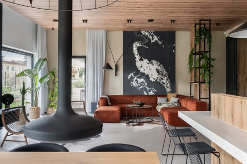 FOCUS HOUSE